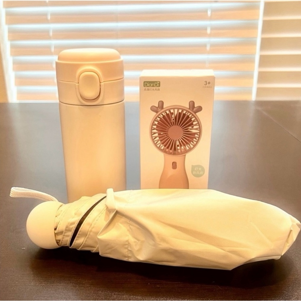 Cream Fan, Thermos, and Umbrella Set